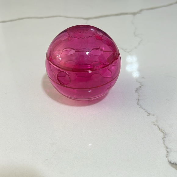 Whisker City Snack Ball - Picture 3 of 6